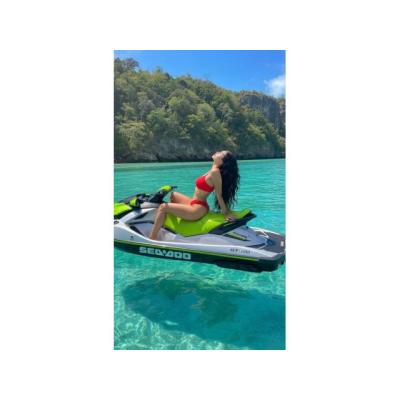 DANIELA HERMOS MUJER LATINA