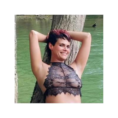 Preciosa chavalita de la zona