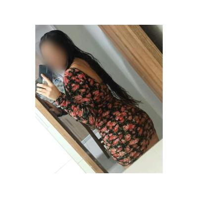 JOVEN DELGADITA NUEVA EN ESTO