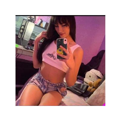 MÁS CHICA QUE MUCHAS VEN A PROBAR