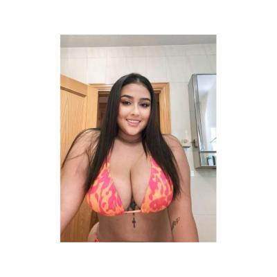 Sara 🫦 dulce bombón y jugosa