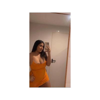 Sara 🫦 dulce bombón y jugosa