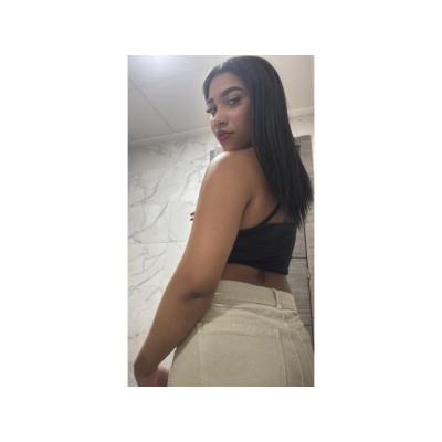 MAYERLI LA MULATA GLOTONA