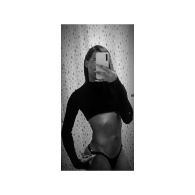 MORENA CON GANAS DE FOLLAR