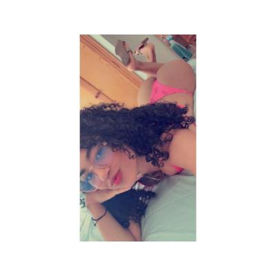 VENEZOLANA MUY COMPLACIENTE