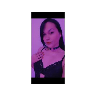 COMPLACIENTE Y CARIÑOSA, TE LA COMO TODA