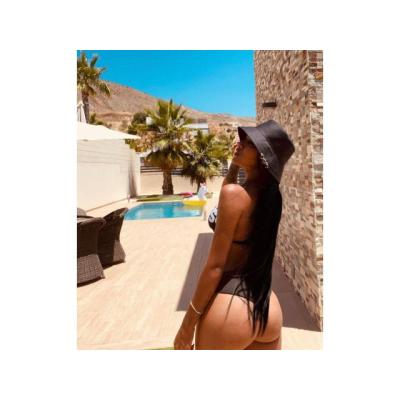 VALERY  HERMOSA MUJER COLOMBIANA