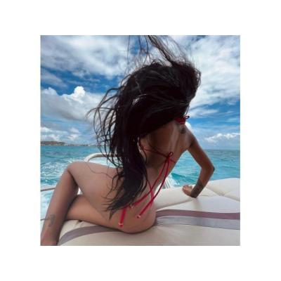 VALERY  HERMOSA MUJER COLOMBIANA