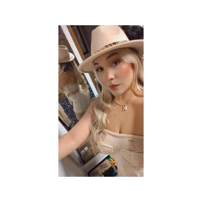 ISA HERMOSA MUJER COLOMBIANA