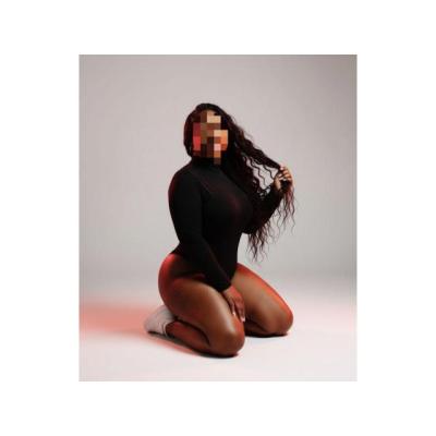 PALOMA HERMOSA MUJER COLOMBIANA