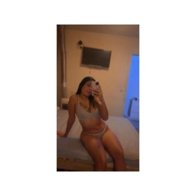 TODO UN ENCANTO DE MUJER