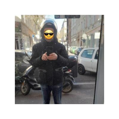 Chico busca chica para sexo pago