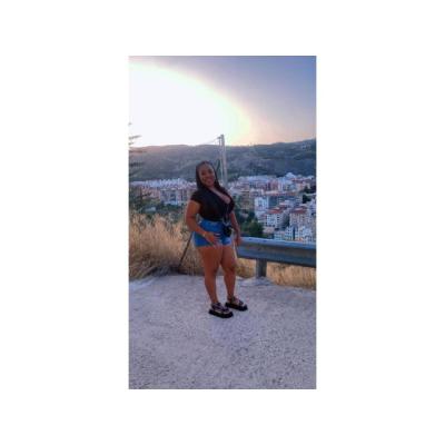 AMIGUITAS EN ALCOY HERMOSAS MUJERES