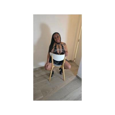 AMIGUITAS EN ALCOY HERMOSAS MUJERES