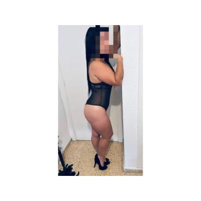 NAHIA VEN Y CORRETE EN MIS TETAS