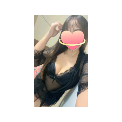 Nueva chica Asiática muy cariñosa en Girona