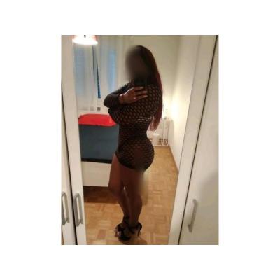 SOFIA MAMASITA DE 45 AÑOS DOMINICANA TETONA