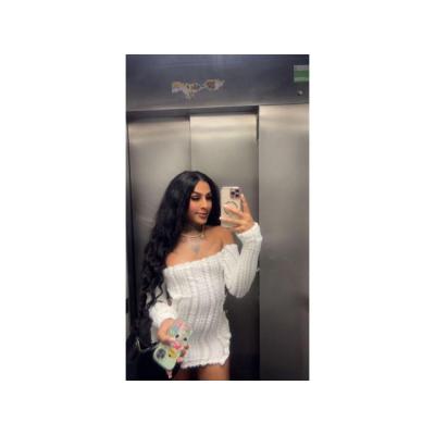 TIERNA Y ARDIENTE MORENA EN FÈNIX