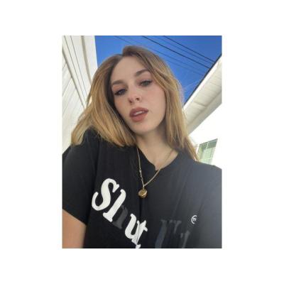 Soy una chica muy respetuosa y simpática.