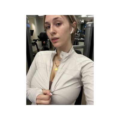 Soy una chica muy respetuosa y simpática.