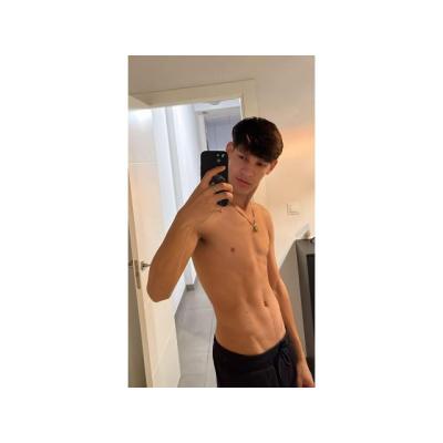 DILAN ATRACTIVO JOVEN PARAGUAYO  NOVEDAD