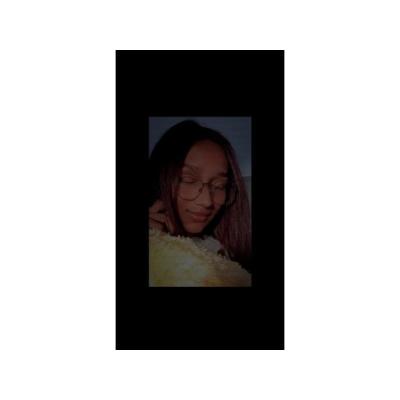 JOVENCITA, FEMENINA Y CALIENTE