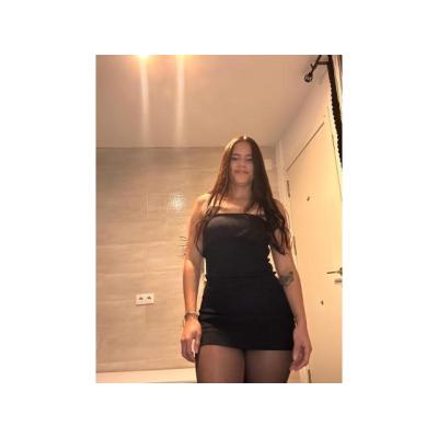 VALERIA. . LA MAS CALIENTE DE LA ZONA