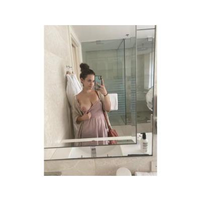 Soy una chica muy seria y amigable.