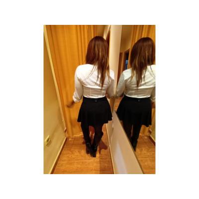 ELEGANTE, DISCRETA Y EDUCADA.