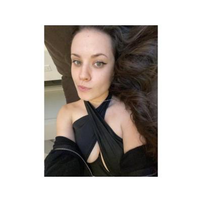 Soy una chica muy seria y amigable.