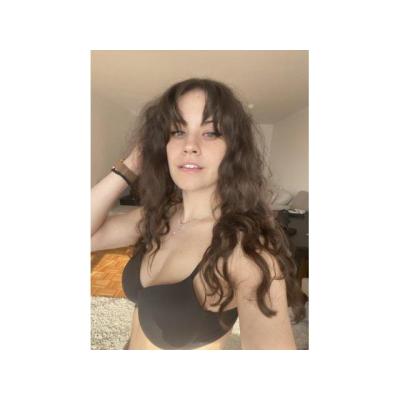 Soy una chica muy seria y amigable.