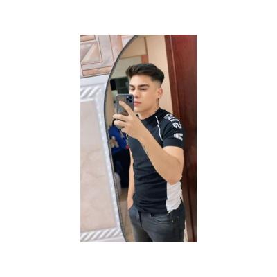 BRUNO ATRACTIVO LATINO FOGOSO ARDIENTE