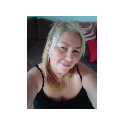 Mujer curby sexy y madura