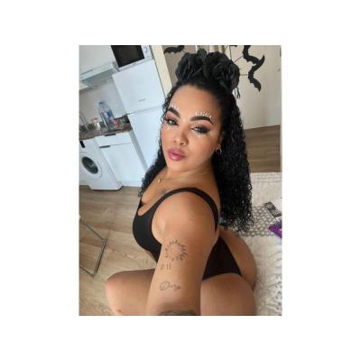 SARA NUEVA LATINA ENCANTADORA