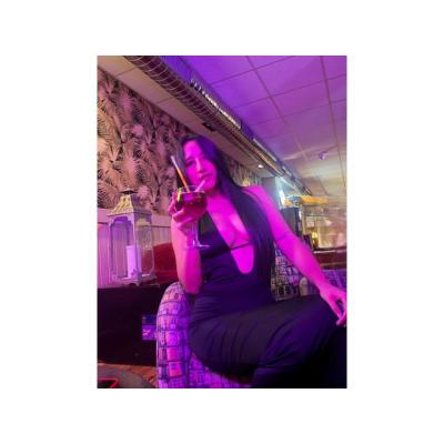 VICTORIA, ATREVIDA Y APASIONADA