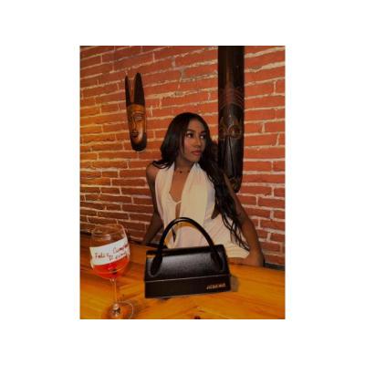 PÍDEME LO QUE QUIERAS, SOY MUY GUARRA