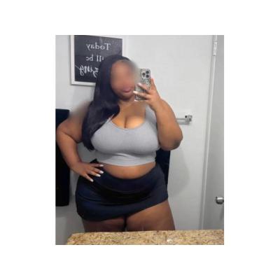 UNA MUJER CON CURVAS Y MUCHA PASIÓN