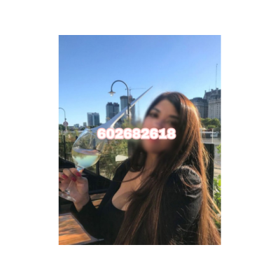 Masajes en camilla y. . . . Date un capricho