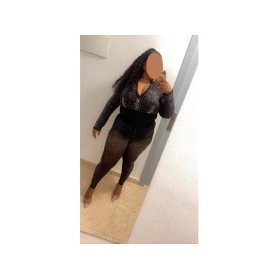 ESCARLET HERMOSA JOVENCITA COLOMBIANA CURVY