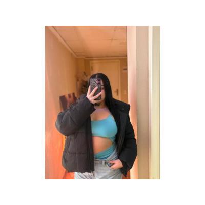 LATINA HERMOSA Y SENSUEL