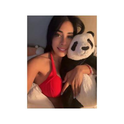 NAZARETH  HERMOSA MUJER VENEZOLANA