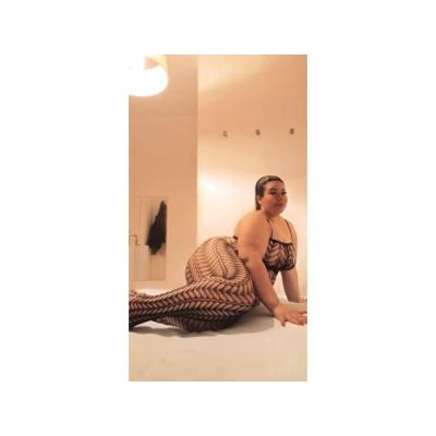 EXHUBERANTE LATINA PURA SEDUCCIÓN