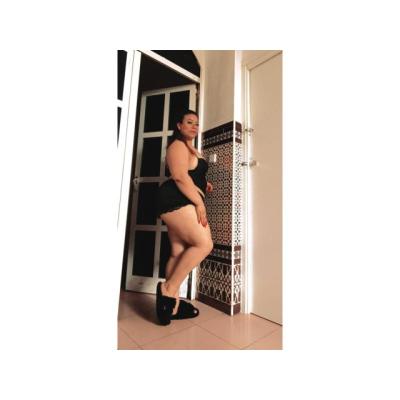 EXHUBERANTE LATINA PURA SEDUCCIÓN