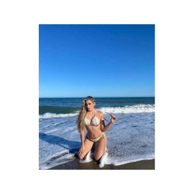 rubia guapa NUEVA LOS CRISTIANOS
