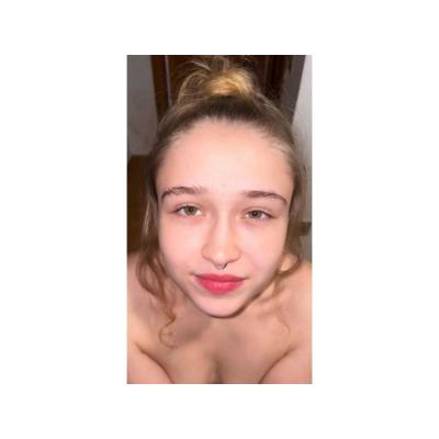 ESCANIA HERMOSA MUJER ESPAÑOLA