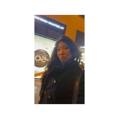 LINDA, MULATA MADURA Y CACHONDA