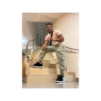 ROBERTO LATINO LLENO DE LUJURIA