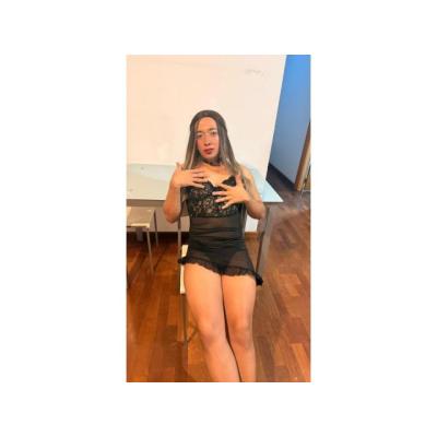 HERMOSA LATINA DIVERTIDA Y ÚNICA