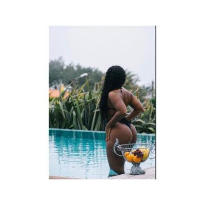Kiara servicios calientes