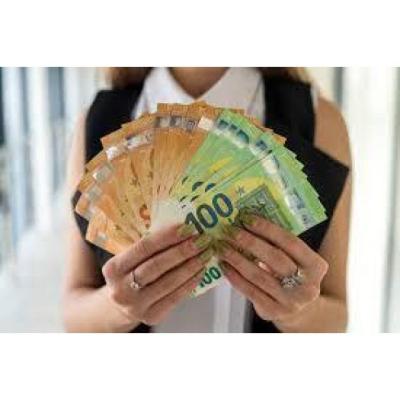 LA MEJOR PLAZA PARA CHICAS